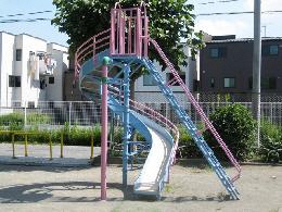 すべり台の画像