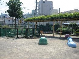 砂場、動物遊具の画像