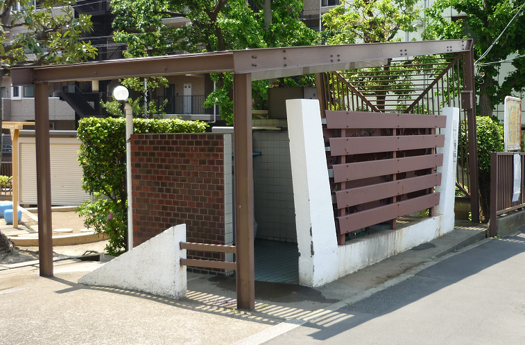 荒木田公園トイレ外観
